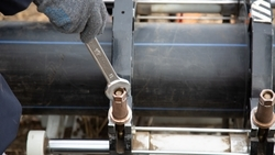 Новые инженерные коммуникации прокладывают в школе Арзгирского округа