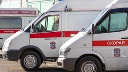 Районная больница на Ставрополье получила два санитарных автомобиля по нацпроекту