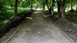 Парковую зону реконструируют в селе Садовом